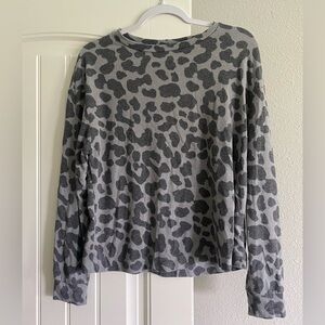 🦋 Leopard Print Gray Sweater